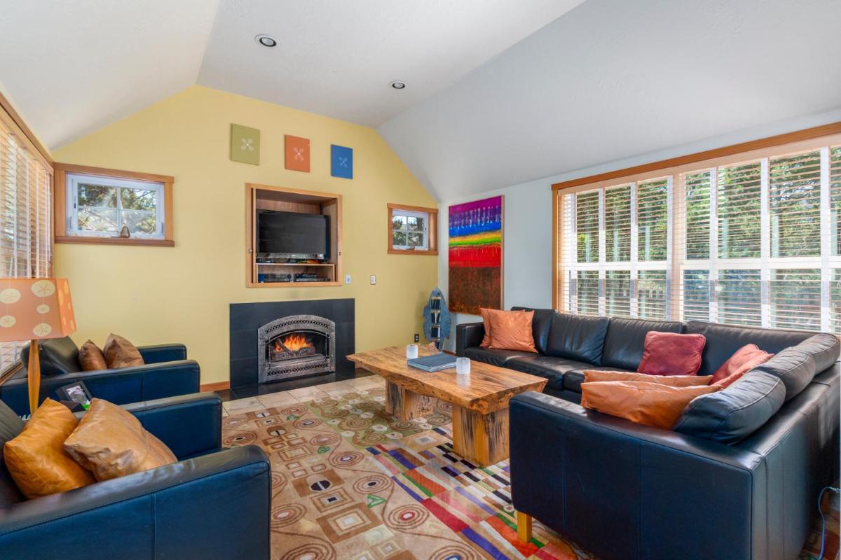 Haystack Haven, Modern beach house, ideal for couples, dogs welcome - Housity