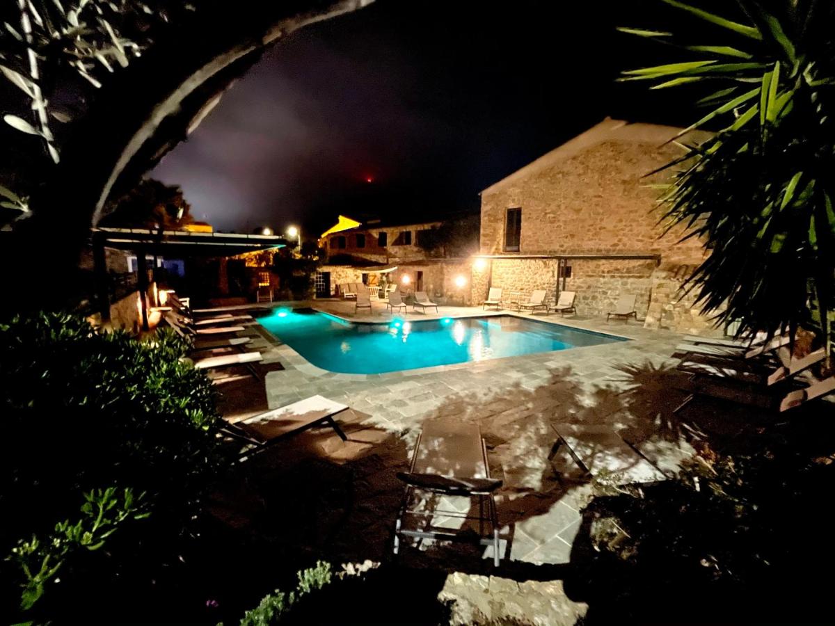 Piscine de l'établissement Hôtel Casa Rossa & Spa ou située à proximité