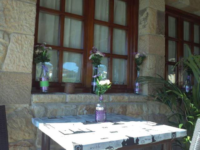 Jardín al aire libre en Hotel "Posada de Cantabria EL SOLAR" -Cenas típicas y Gintonic- Bar -Terraza panorámica