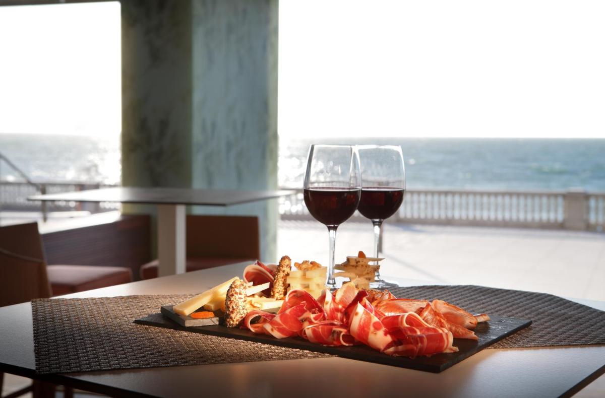Bebidas en Parador de Cádiz