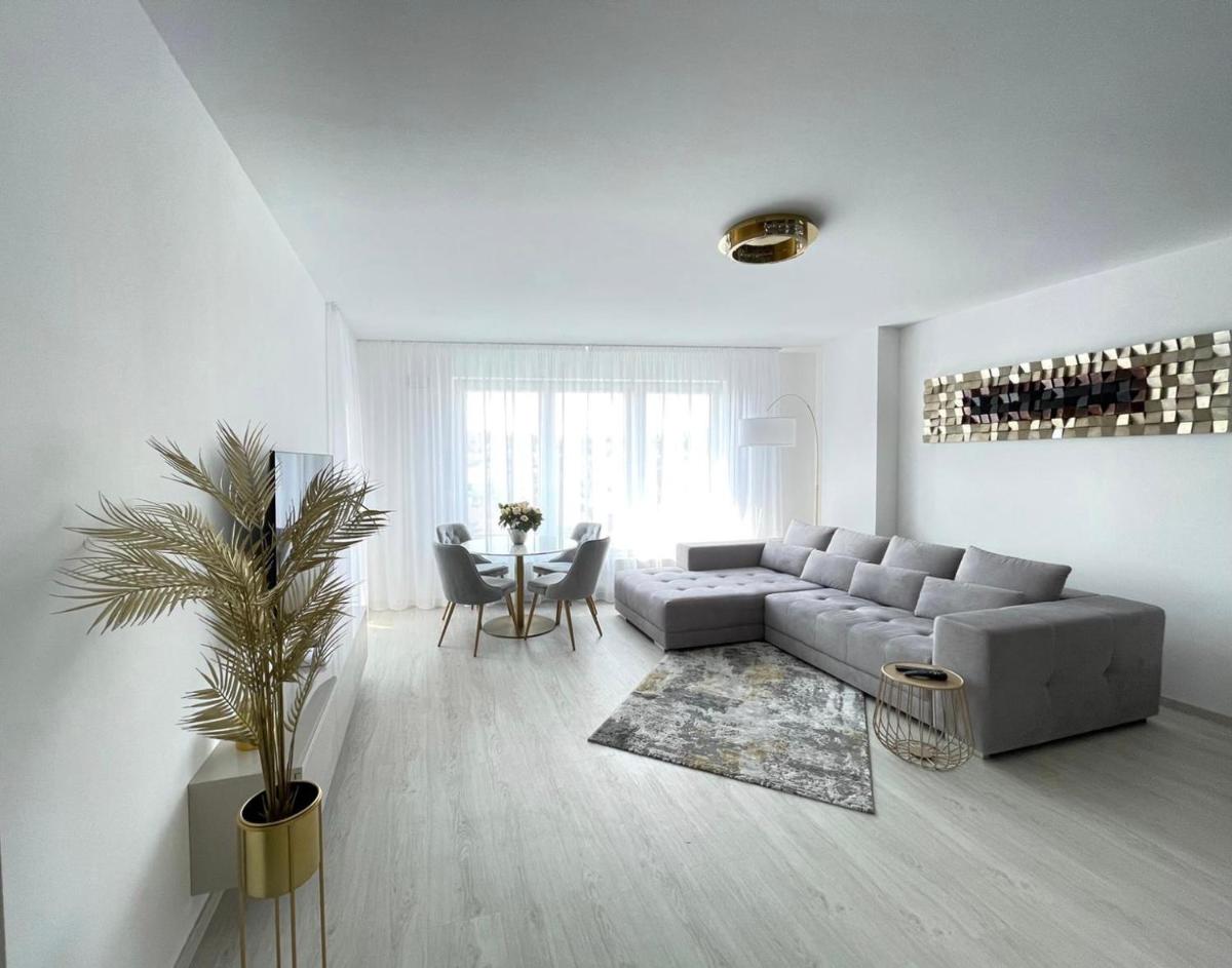 New Luxury City centre apartment with panoramic view, free parking - Housity