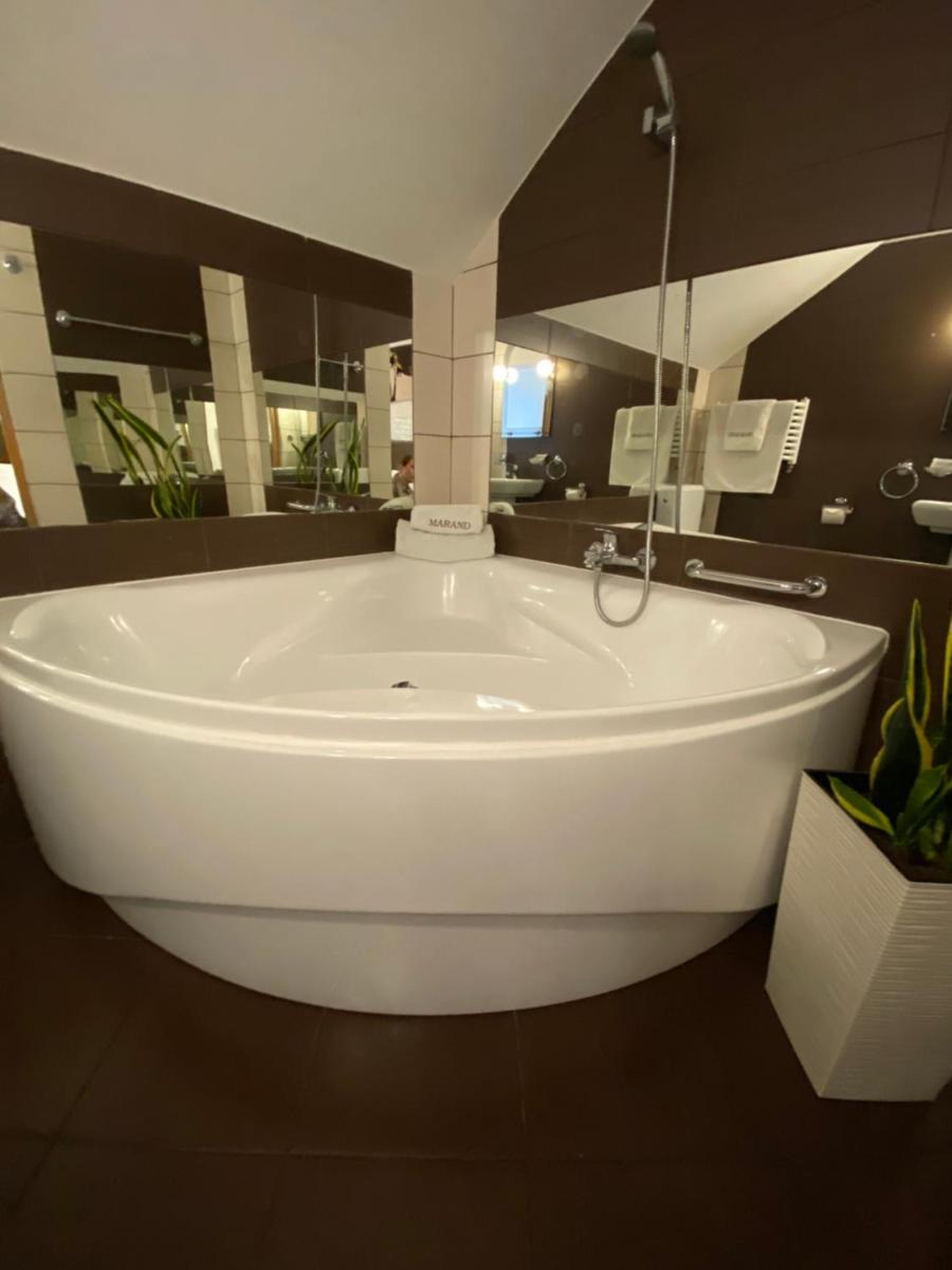 Hotel Marand - Housity
