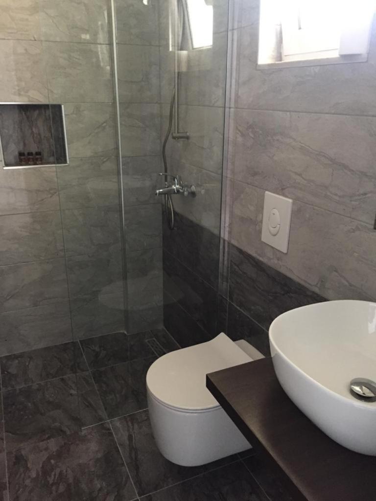 Guest house Plazhi Dhermi - Housity