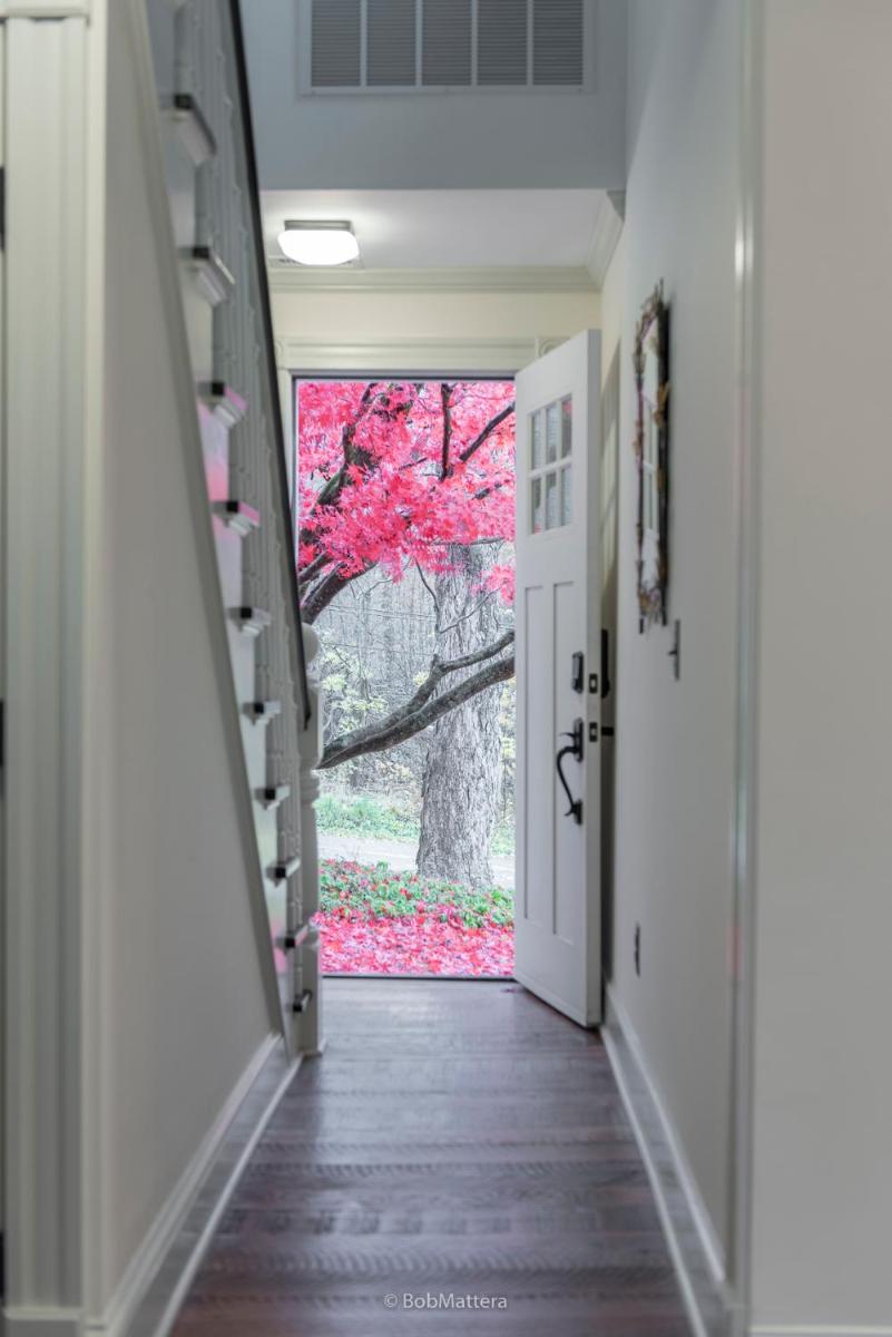 Restored 1881 Farm House - Housity