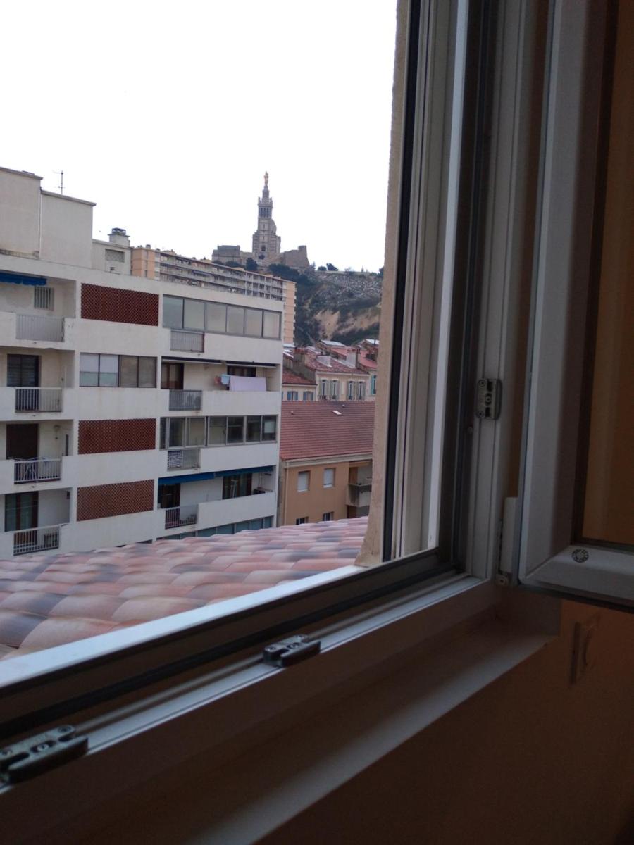T2 Vue sur la Basilique de Notre Dame de la Garde - Housity