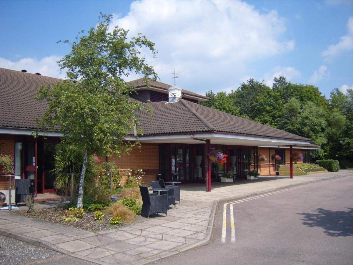 BEST WESTERN Brook - Housity