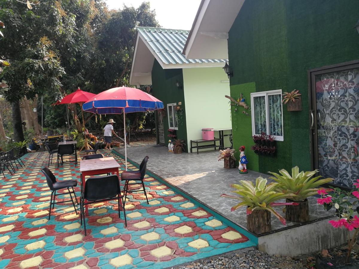 ริมน้ำ บ้านพรศรี โฮมสเตย์ - Housity