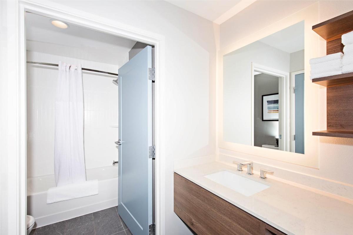 Staybridge Suites - Denver North - Thornton by IHG - Housity