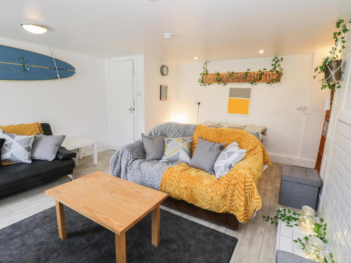 The Surfers Bolt Hole - Housity