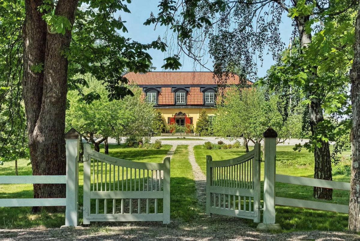 Östa Gård Boutique B&B - Housity
