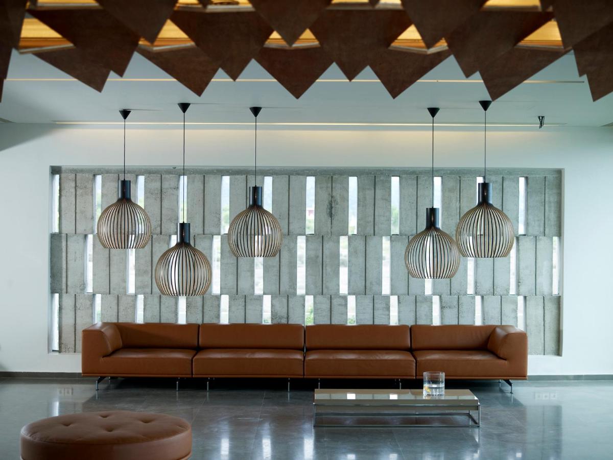 Thalatta Seaside Hotel - Housity