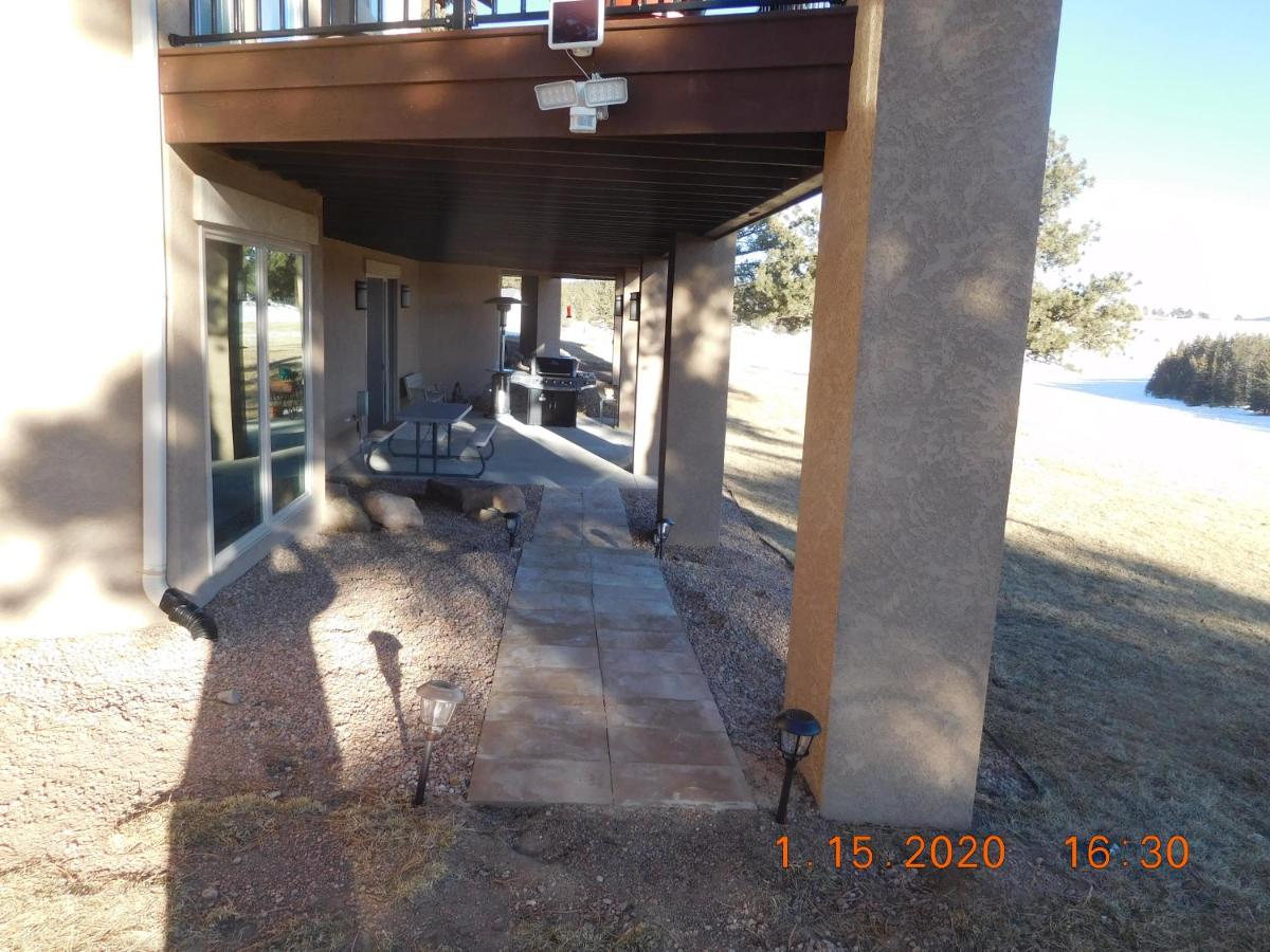 Boarding @ Lazy D Ranch - Housity