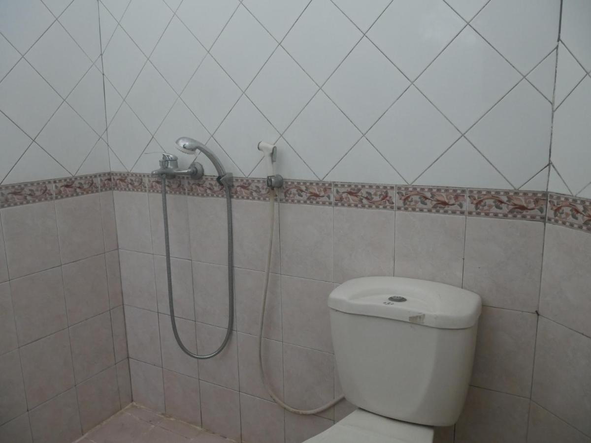 Hotel Garuda Syariah near Alun Alun Banjarnegara - Housity
