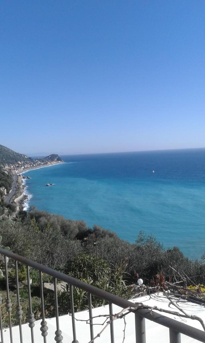 Ariadimare guest house - Housity