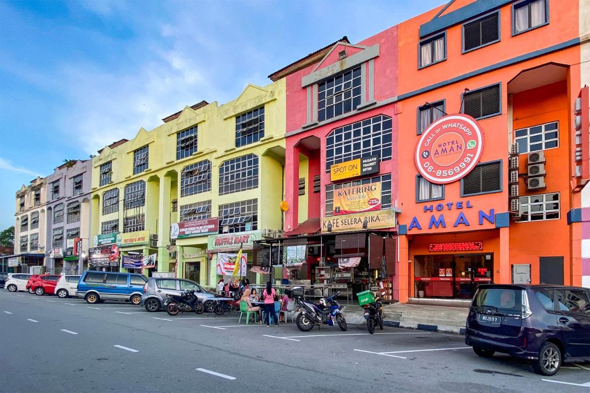 Hotel Aman- Nilai & KLIA - Housity