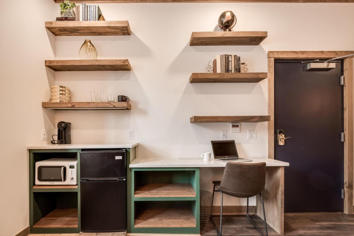 The Port of Prescott Boutique Hotel - Housity