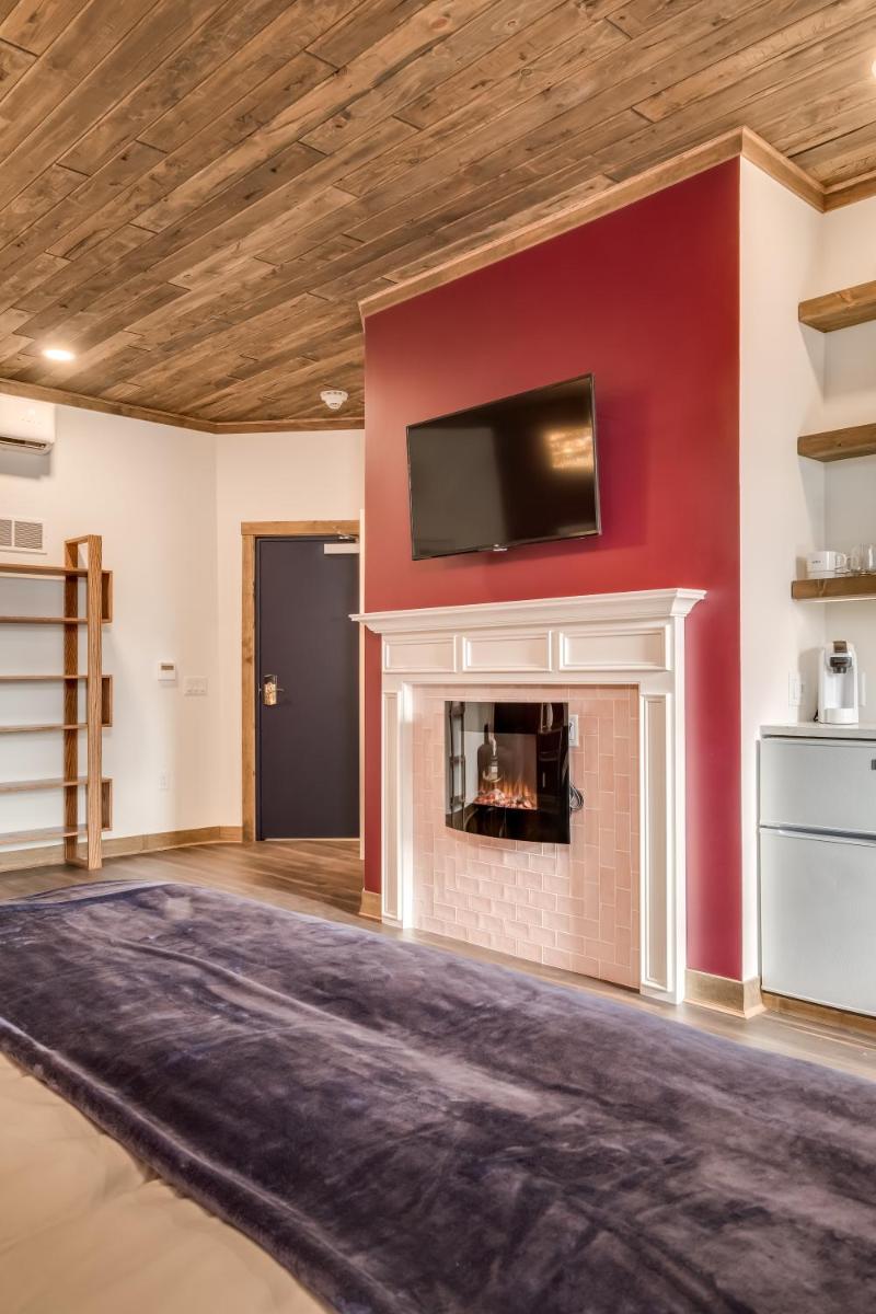The Port of Prescott Boutique Hotel - Housity