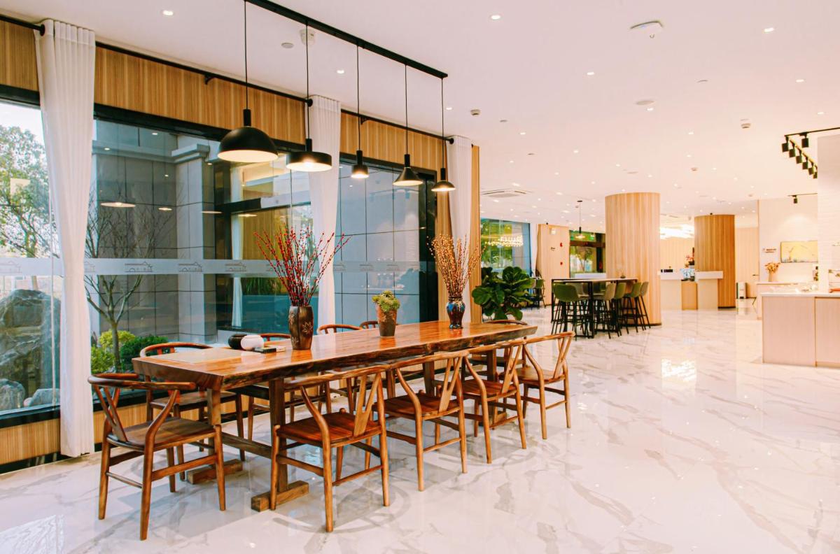 Shanghai JOYFUL YARD Hotel-Free shuttle bus from Pudong Airport and Disneylan - Hizvo