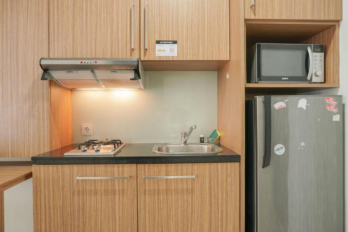 Comfort and Simply Studio Tamansari Semanggi Apartment By Travelio - Housity