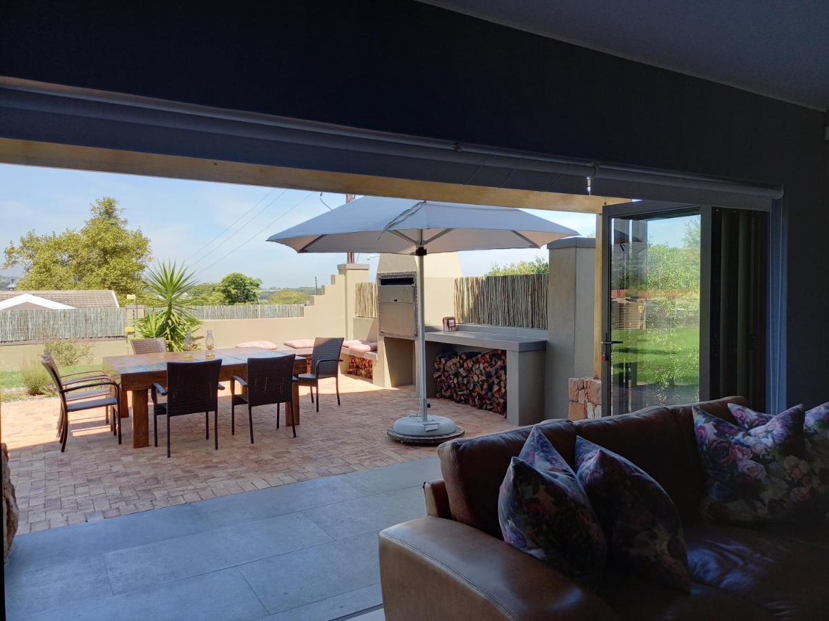 Modern spacious home in heart of Cape Winelands - Housity