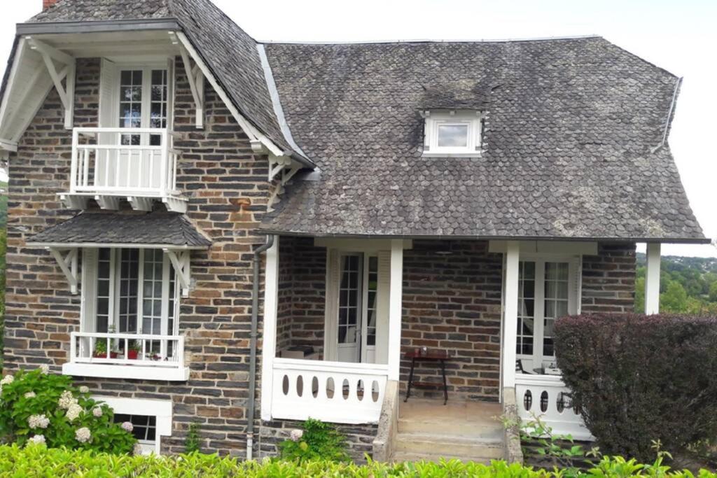 LES HORTENSIAS Spacieuse Maison en ardoise du pays FIBRE - Housity