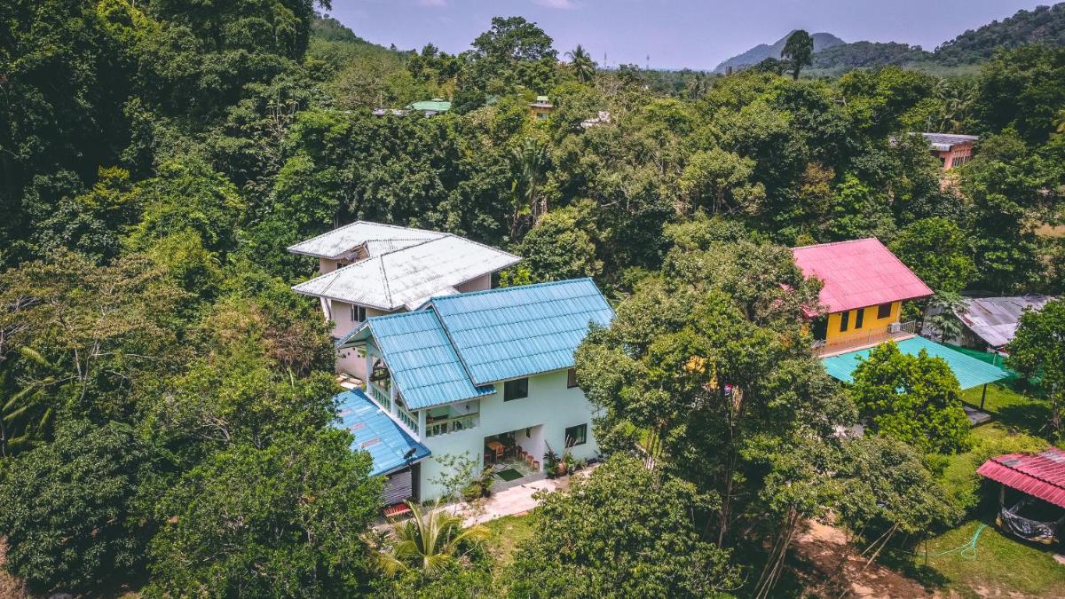 JENI Homestay โฮมสเตย์หลังใหญ่ปิ้งย่างได้ - Housity