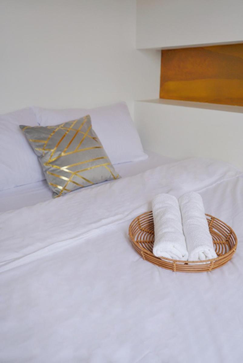 Topaz 1 Bedroom Suite Orochi Staycation PH at Centrio Towers - Housity