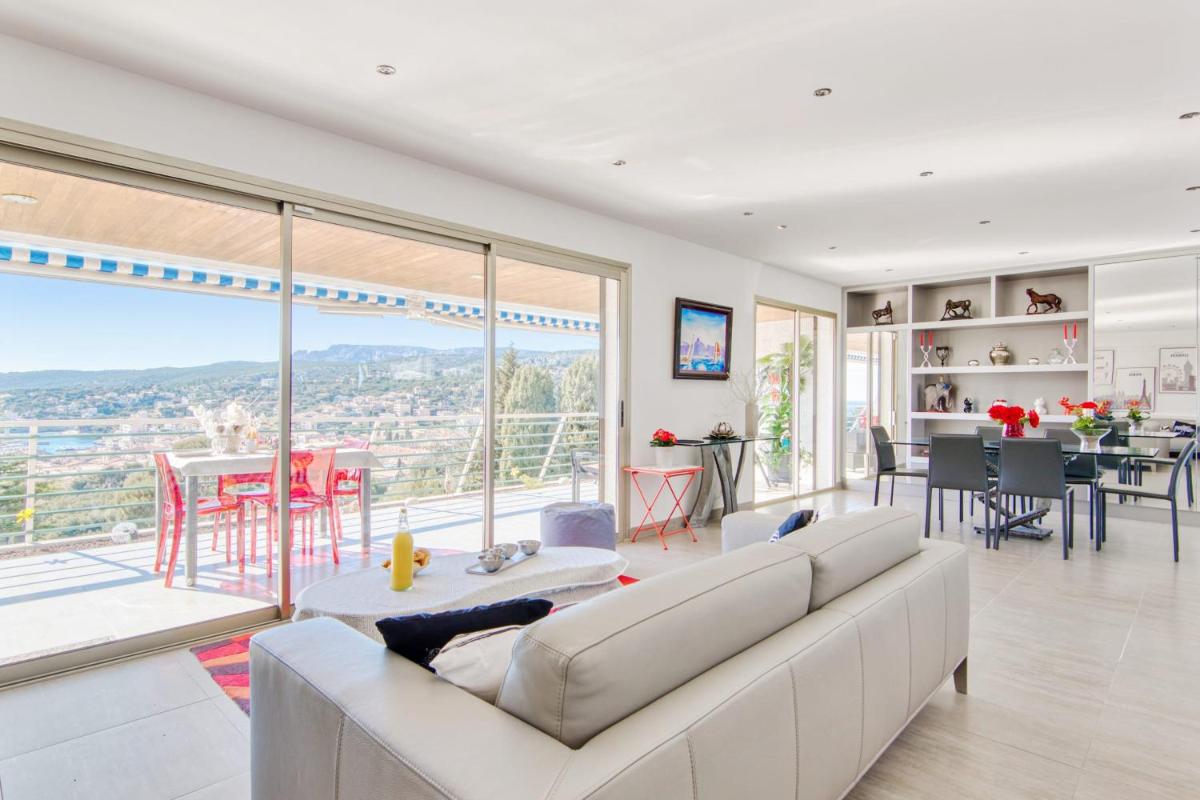 Stunning flat with terrace & pool 7 min from the beach in Cassis - Welkeys - Housity