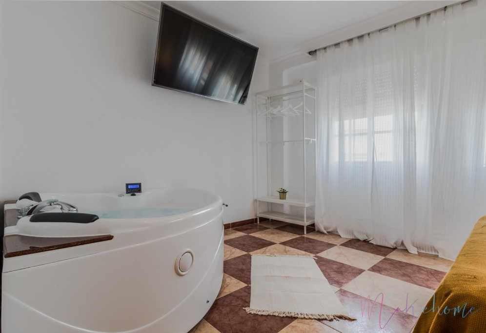 Suite con jacuzzi en el centro vistas y garaje - Housity