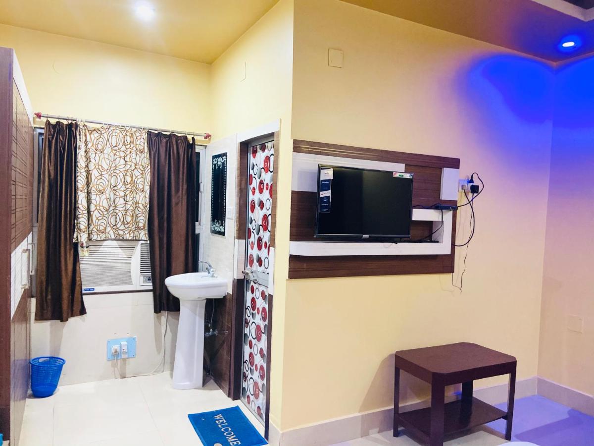 Hotel Nishi - Housity