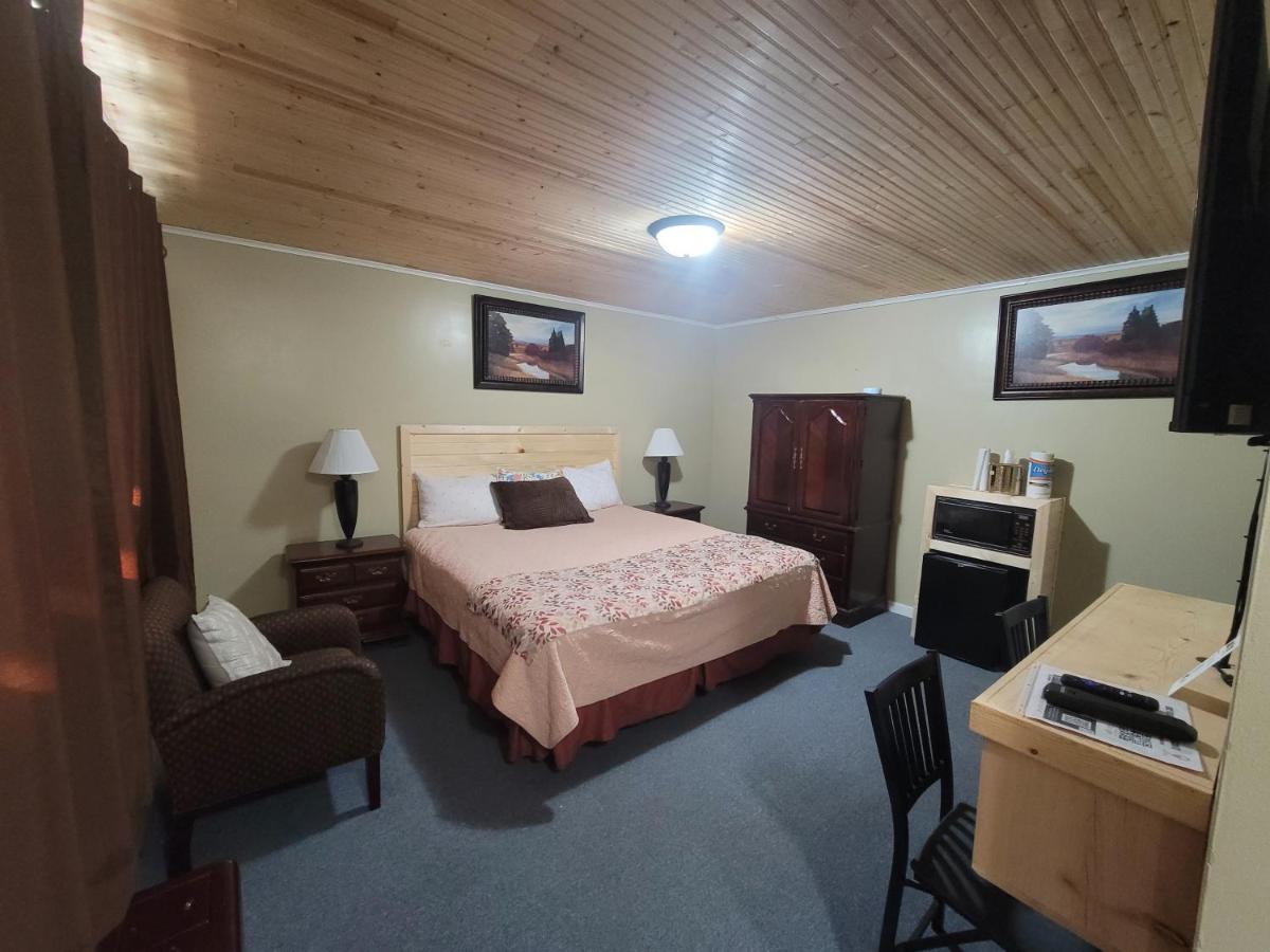 Suitetrails - Fiesta City Motel