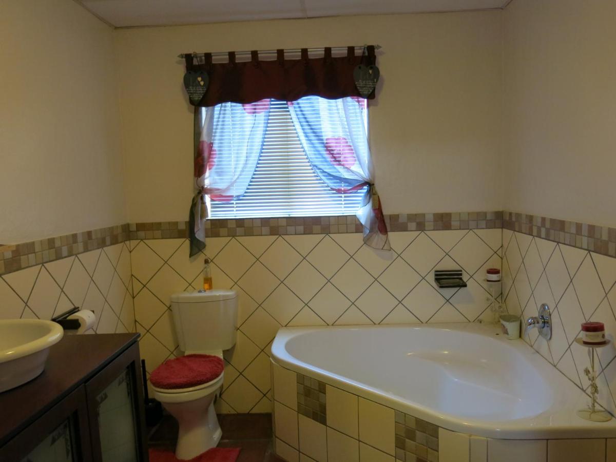 Welcome to A Cherry Lane Self Catering and B&B - Housity