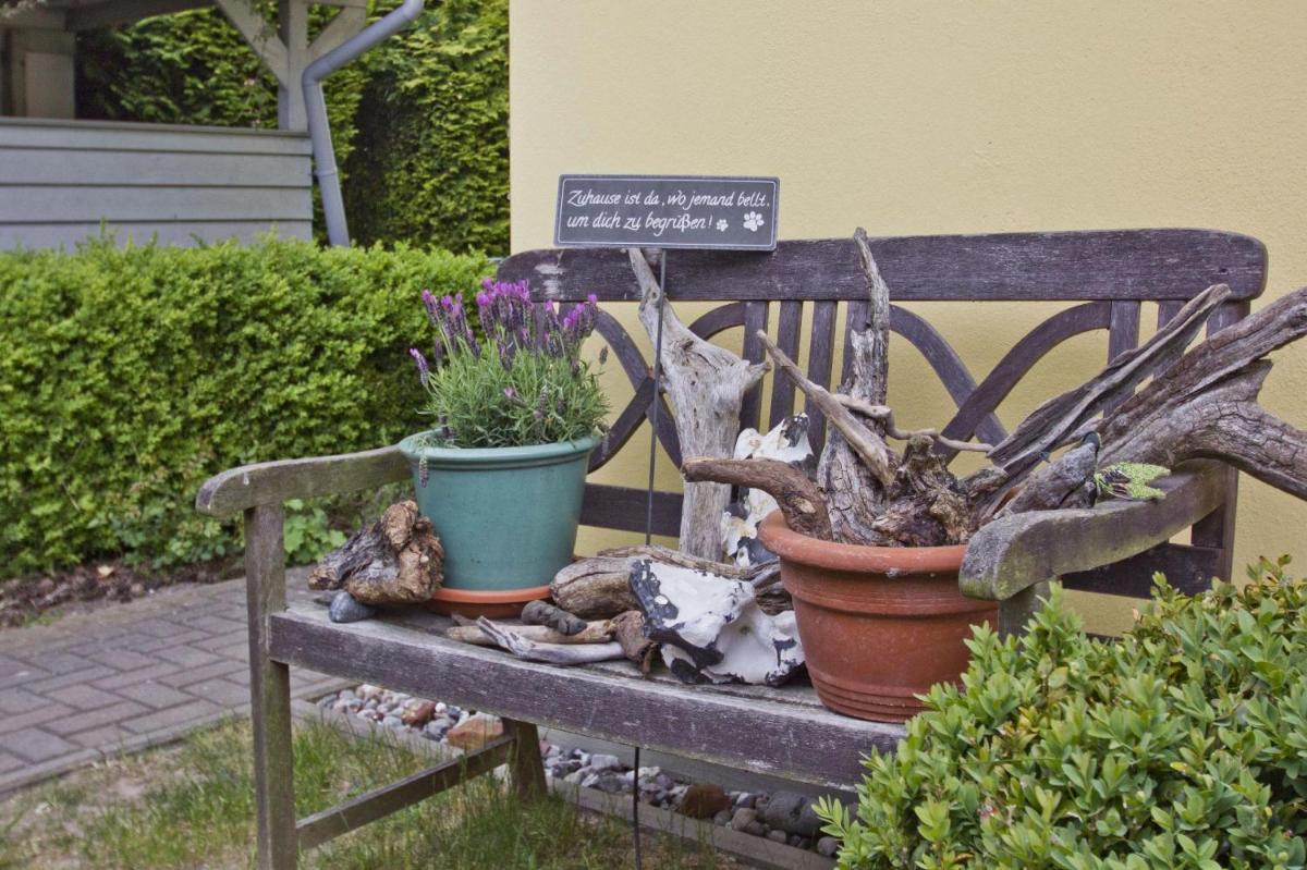 F-1069 Strandhaus Göhren FeWo 05 strandnah, Gartennutzung - Housity