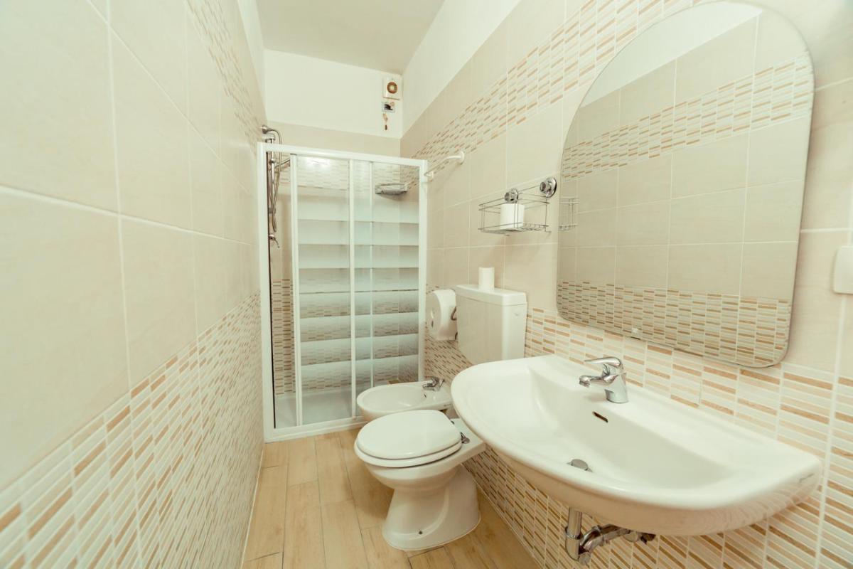 Cristal Rooms - Housity