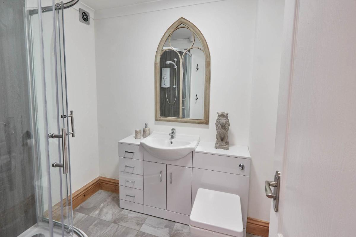 Host & Stay - Amber Shores - Housity