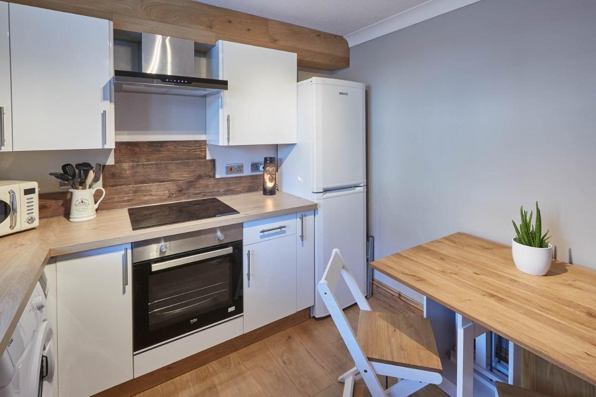 Host & Stay - Amber Shores - Housity
