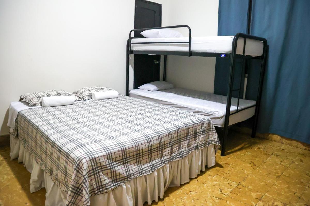 Hostal Villa Grande - Housity