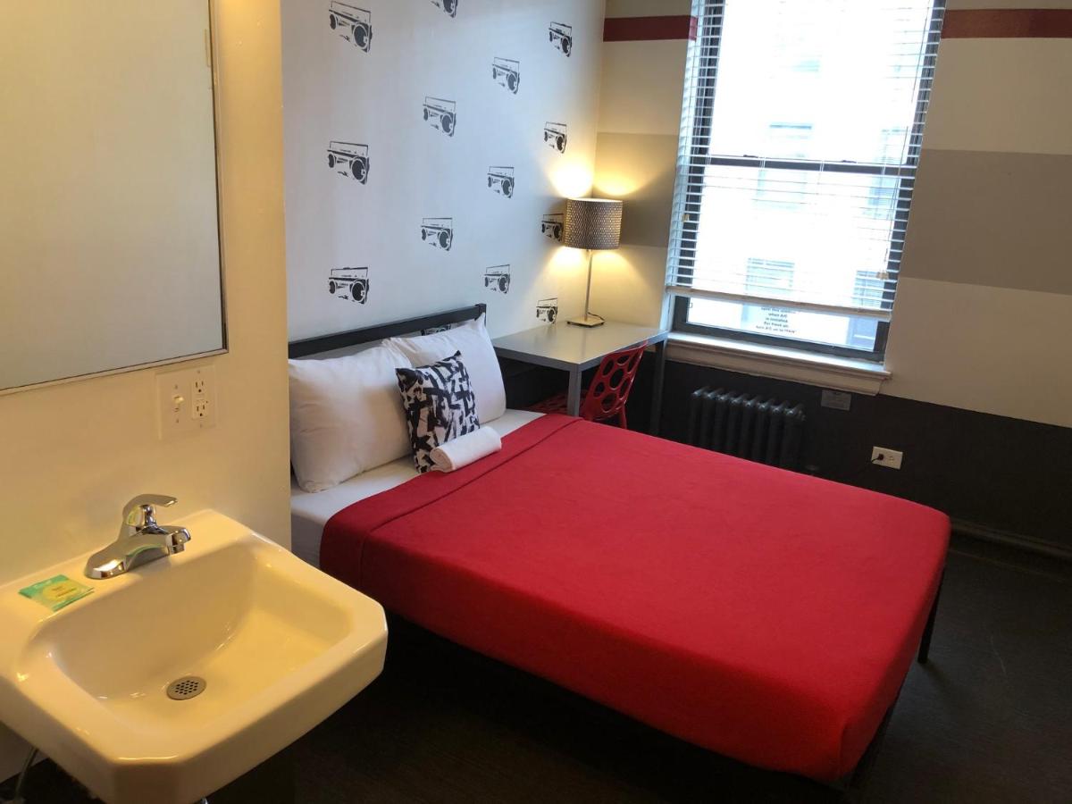 Chicago Getaway Hostel - Housity
