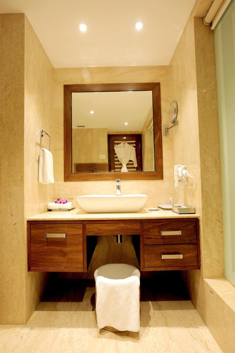 Suitetrails - Fortune Sector 27 Noida - Member ITC's Hotel Group