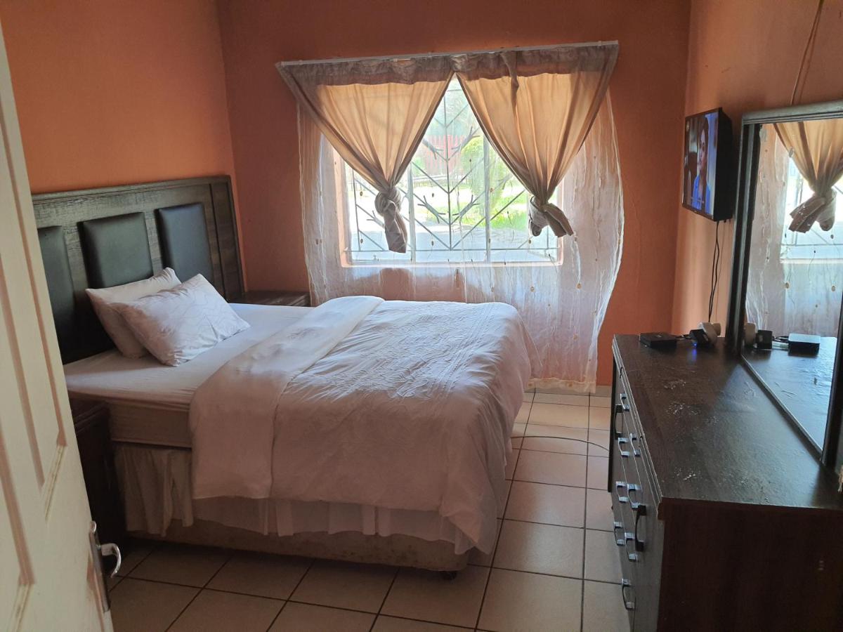 Miami guest house - Housity