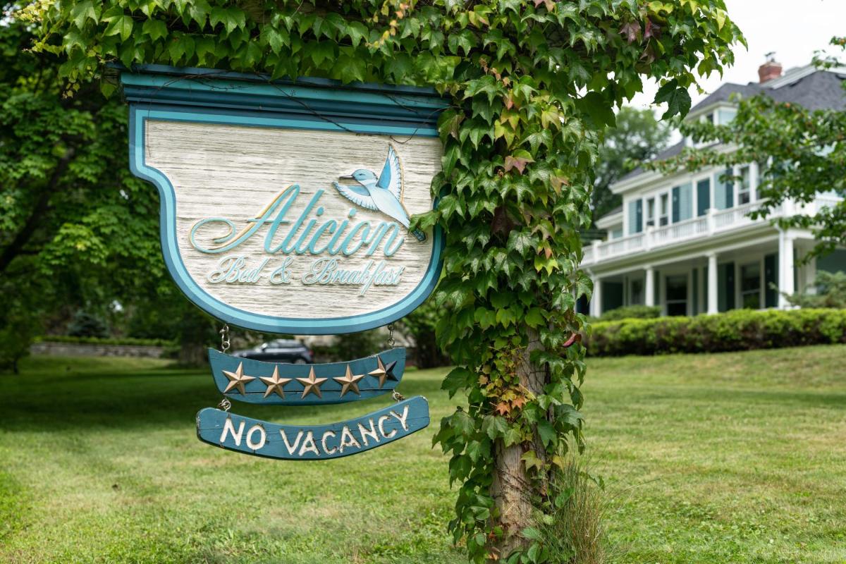 Alicion Bed & Breakfast - Housity