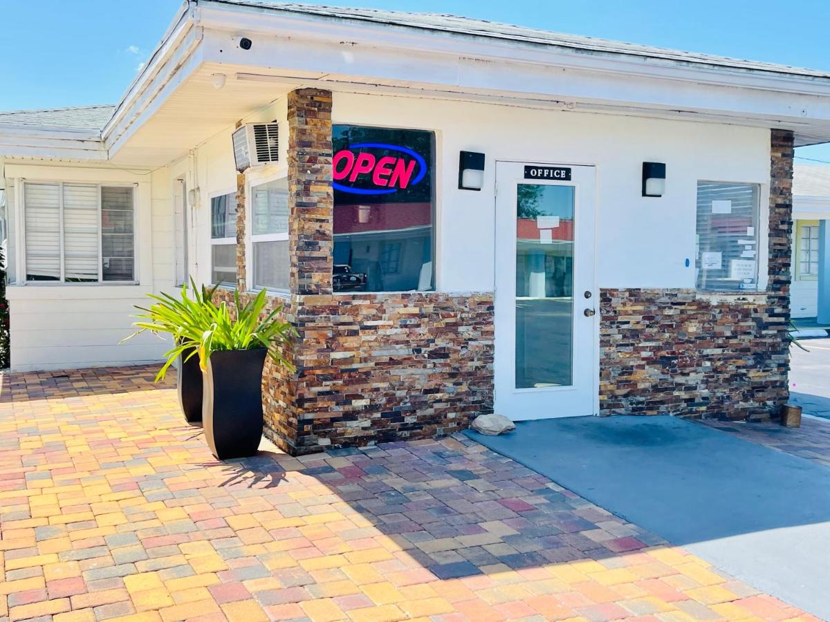 Siesta Inn Sarasota - Indian Beach - Housity