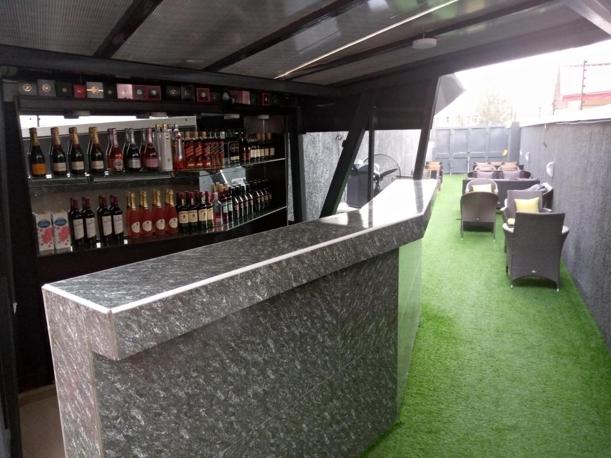 Ocean Park Hotel,Lekki phase 1 - Hizvo