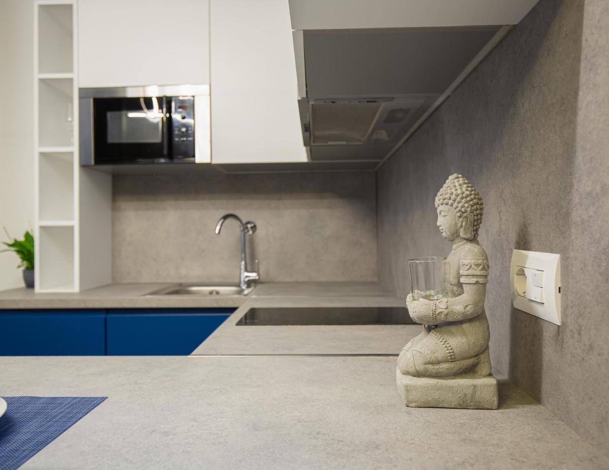 LIT Apartments - Hizvo