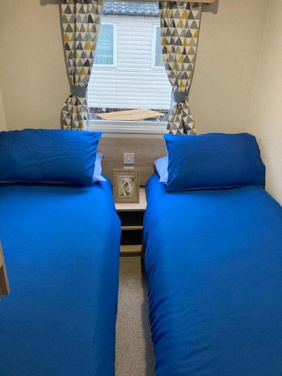 Blackpool Static Caravan Marton Mere - Housity