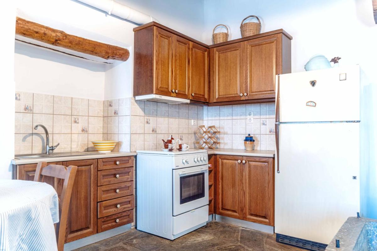 Vintage, Cozy Flat in Fallika, Andros Island - Housity