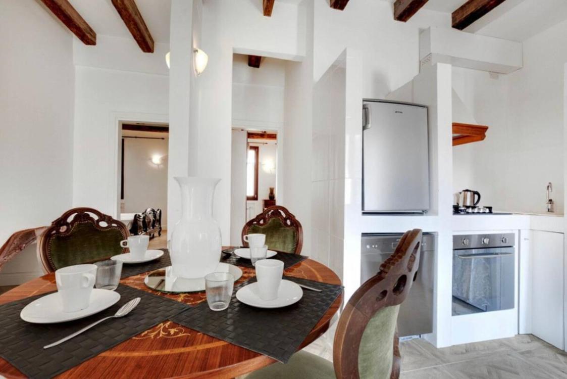Venice traditional home with terrace - Housity