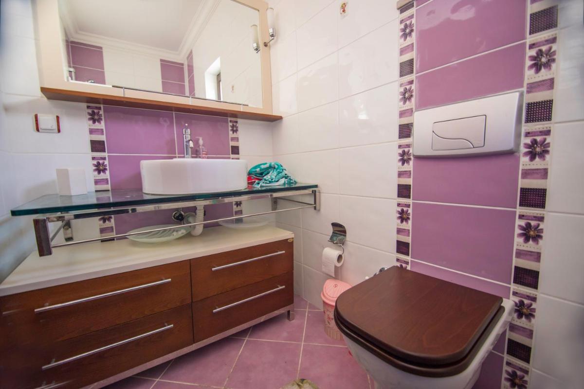 Villa Yesil İcmeler Daily Weekly Rentals - Housity
