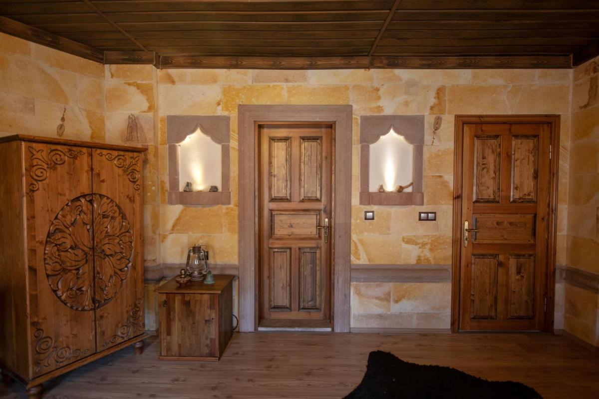 Peace Stone House - Hizvo