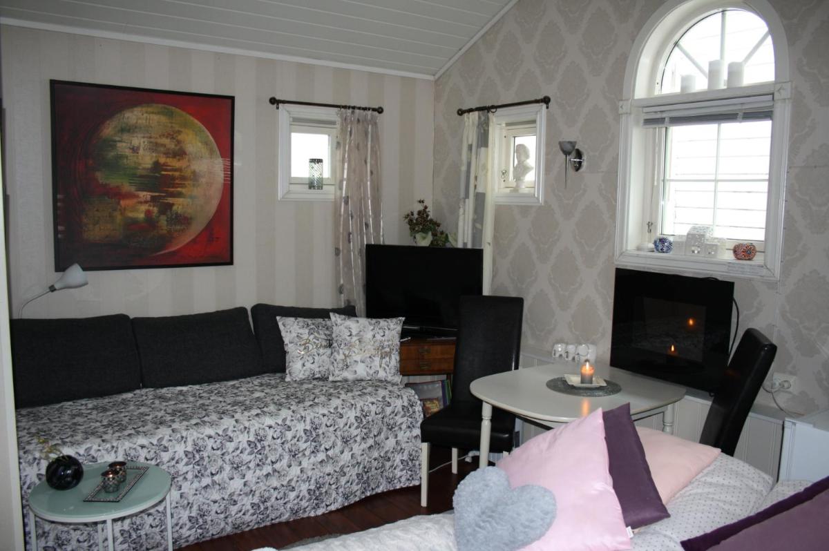 Huset på hauen - Housity